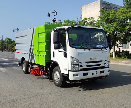One Unit of ISUZU KV600 High Pressure Road Sweeper Trucks Ship To Vietnam